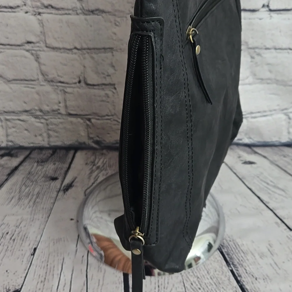 Bueno Black Crossbody Bag